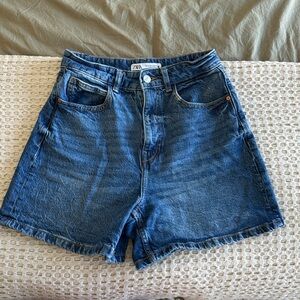 Zara Mom Fit High Waisted Denim Shorts Size 4